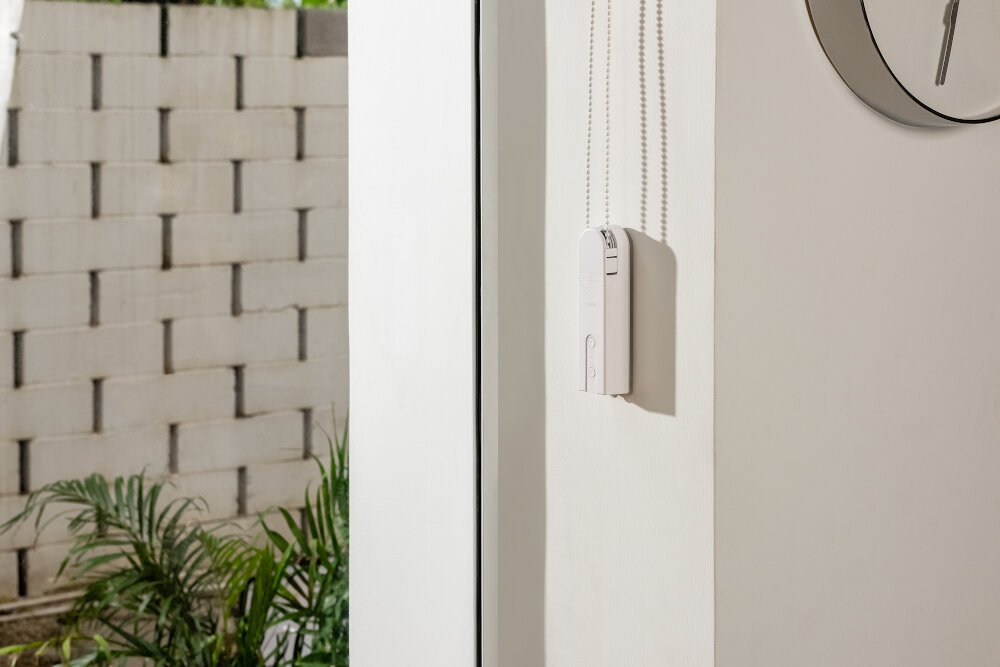 Silnik do rolet AQARA RSD-M01 tryb instalacji przewodowy lub bezprzewodowy port USB-C kabel USB-A/USB-C