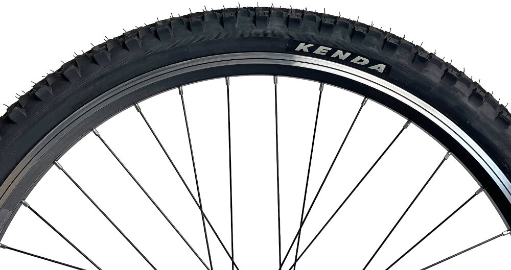 Rower górski MTB INDIANA X-Pulser 1.6 D17 26 cali damski Złoty Rozmiar zbliżenie na oponę widok z boku koła 26 cali szybkie osiągnięcie docelowej prędkości jazdy łatwiej jest pokonać różne przeszkody szerokie opony marki KENDA z głębokim bieżnikiem dwuściankowe obręcze marki BERETTA zachowanie regularnego kształtu kół stabilne trzymanie opony bezpieczna i komfortowa jazda regularne sprawdzanie ciśnienia powietrza wartość na bocznej części opony