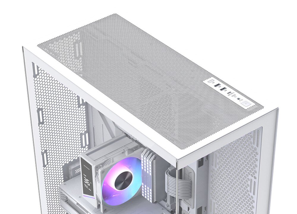 Obudowa MODECOM Volcano Space XL Full Tower NF Zbliżenie na górną część obudowy z metalową siatką mesh. W prawym rogu widoczny jest panel sterowania z przyciskami i portami. Przez boczną szybę przebija kolorowe światło z wnętrza komputera, oświetlające chłodzenie wieżowe i moduły pamięci RAM