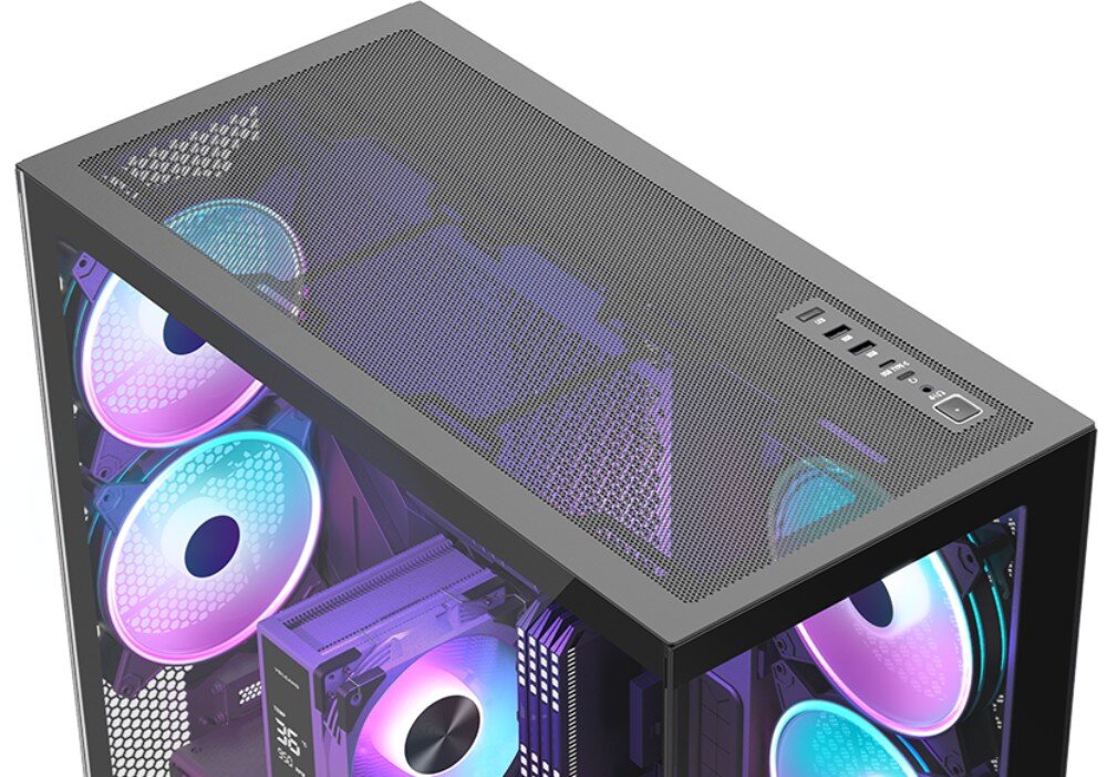 Obudowa MODECOM Volcano Space XL ARGB Full Tower 5F Zbliżenie na górną część obudowy z metalową siatką mesh. W prawym rogu widoczny jest panel sterowania z przyciskami i portami. Przez boczną szybę przebija kolorowe światło z wnętrza komputera, oświetlające chłodzenie wieżowe i moduły pamięci RAM