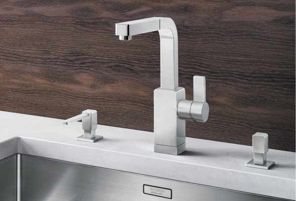 Bateria o eleganckim, prostym wyglądzie