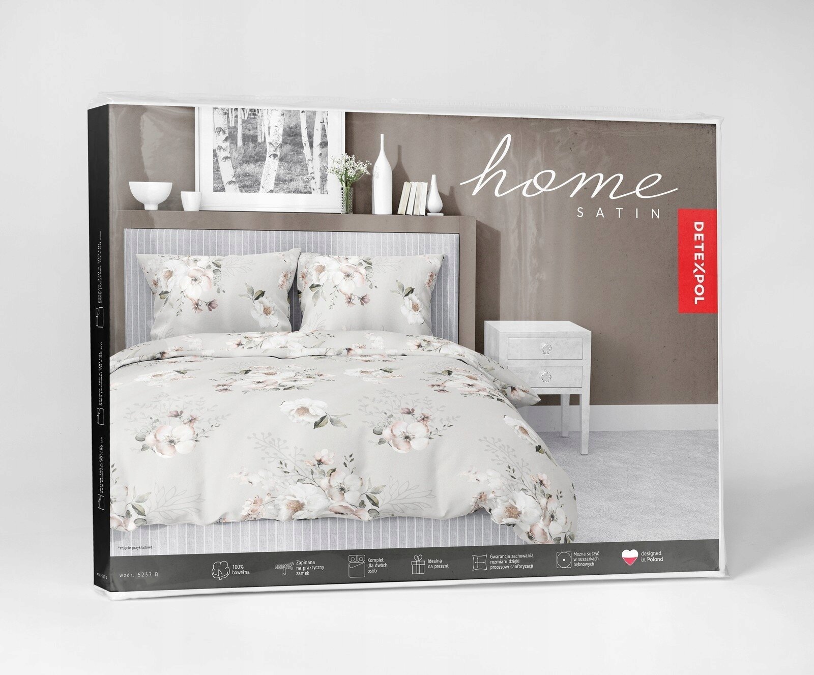 Opakowanie pościeli z wzorem kwiatowym, z napisem \'home SATIN\' oraz logo \'DETEXPOL\'.