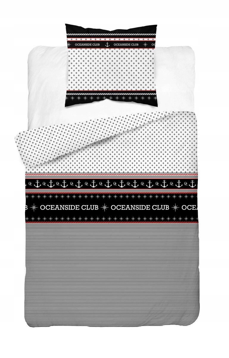 Pościel z wzorem w małe czarne kropki na białym tle, z czarnym pasem z napisem \'OCEANSIDE CLUB\' i motywem kotwic. Dolna część pościeli jest szara z cienkimi poziomymi paskami.