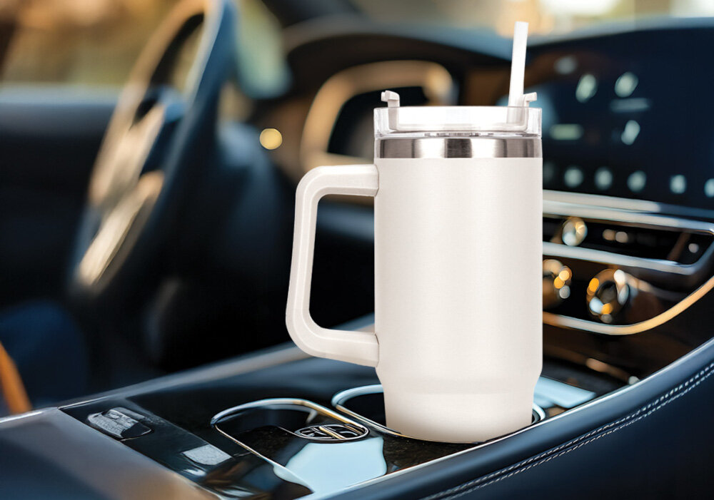 Kubek termiczny SMILE STT-30 Beżowy 900 ml wygodny w transporcie Ergonomiczny uchwyt  do większości uchwytów samochodowych