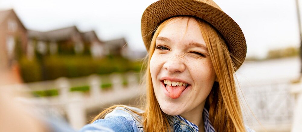 Smartfon OUKITEL G2 selfie kobiety  