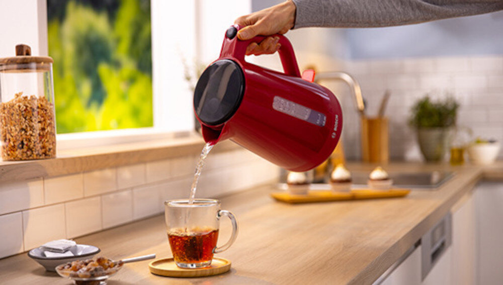 Czajnik BOSCH MyMoment TWK1M124  Wyprofilowany wylot serwowanie napoje