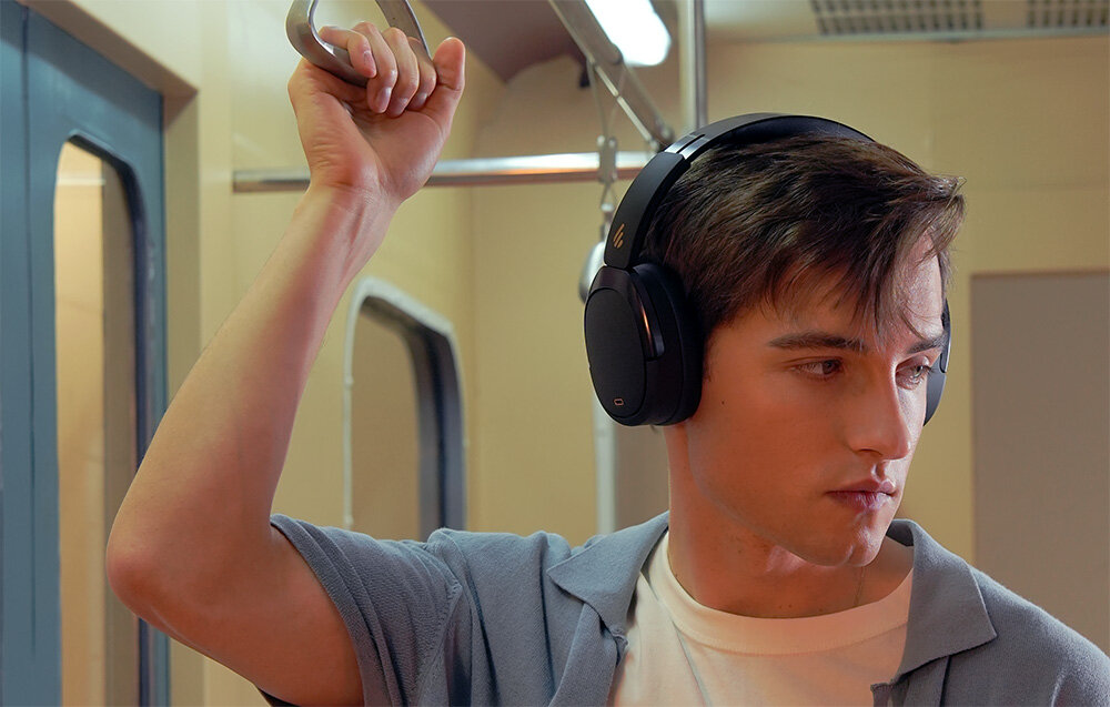 Słuchawki nauszne EDIFIER WH950NB dźwięk jakość połączenie łączność pasmo impedancja muzyka gry filmy sterowanie bluetooth 