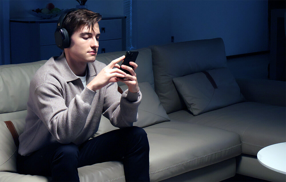 Słuchawki nauszne EDIFIER WH950NB dźwięk jakość połączenie łączność pasmo impedancja muzyka gry filmy sterowanie bluetooth 