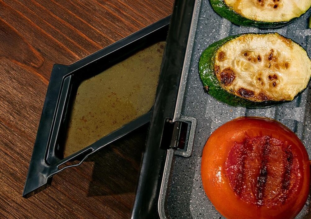 Grill elektryczny CECOTEC Rock-nGrill 2000 PerfectCook nieprzywierająca powłoka RockStone, mniejsza ilość tłuszczu, naturalny smak