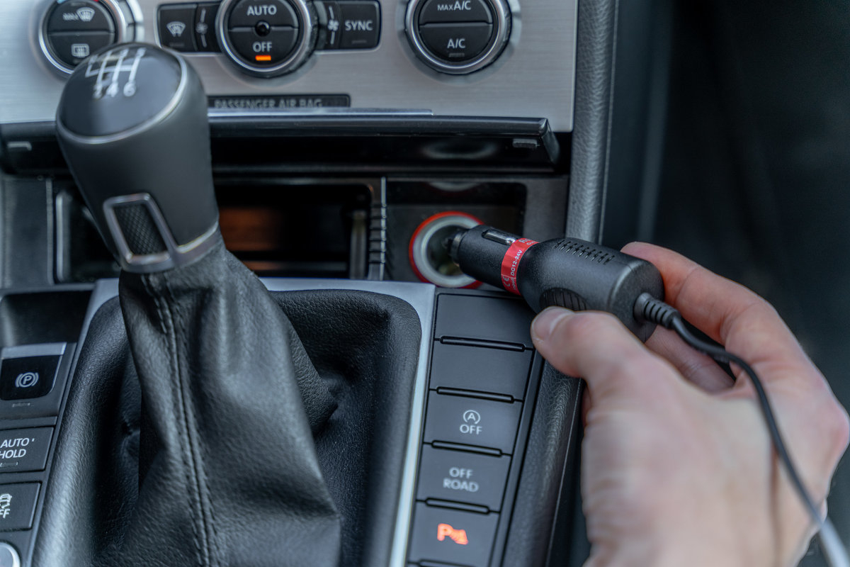 Wideorejestrator GÖTZE & JENSEN GOLDENLINE DC900 pole widzenia 140 stopni rozdzielczość 1080p