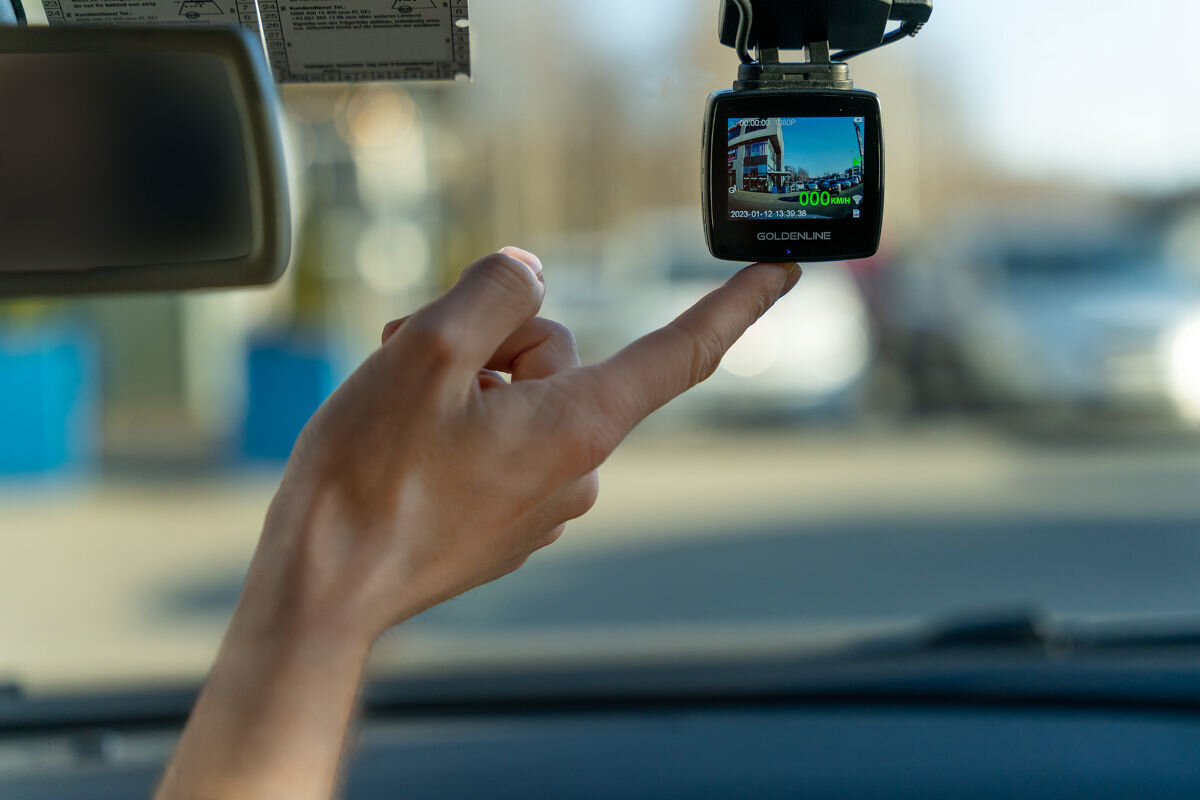 Wideorejestrator GÖTZE & JENSEN GOLDENLINE DC900 roadcam android ios