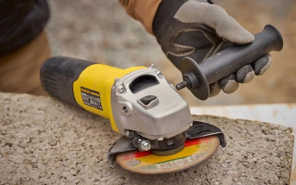 Szlifierka kątowa STANLEY FMEG225VS-QS obsługa