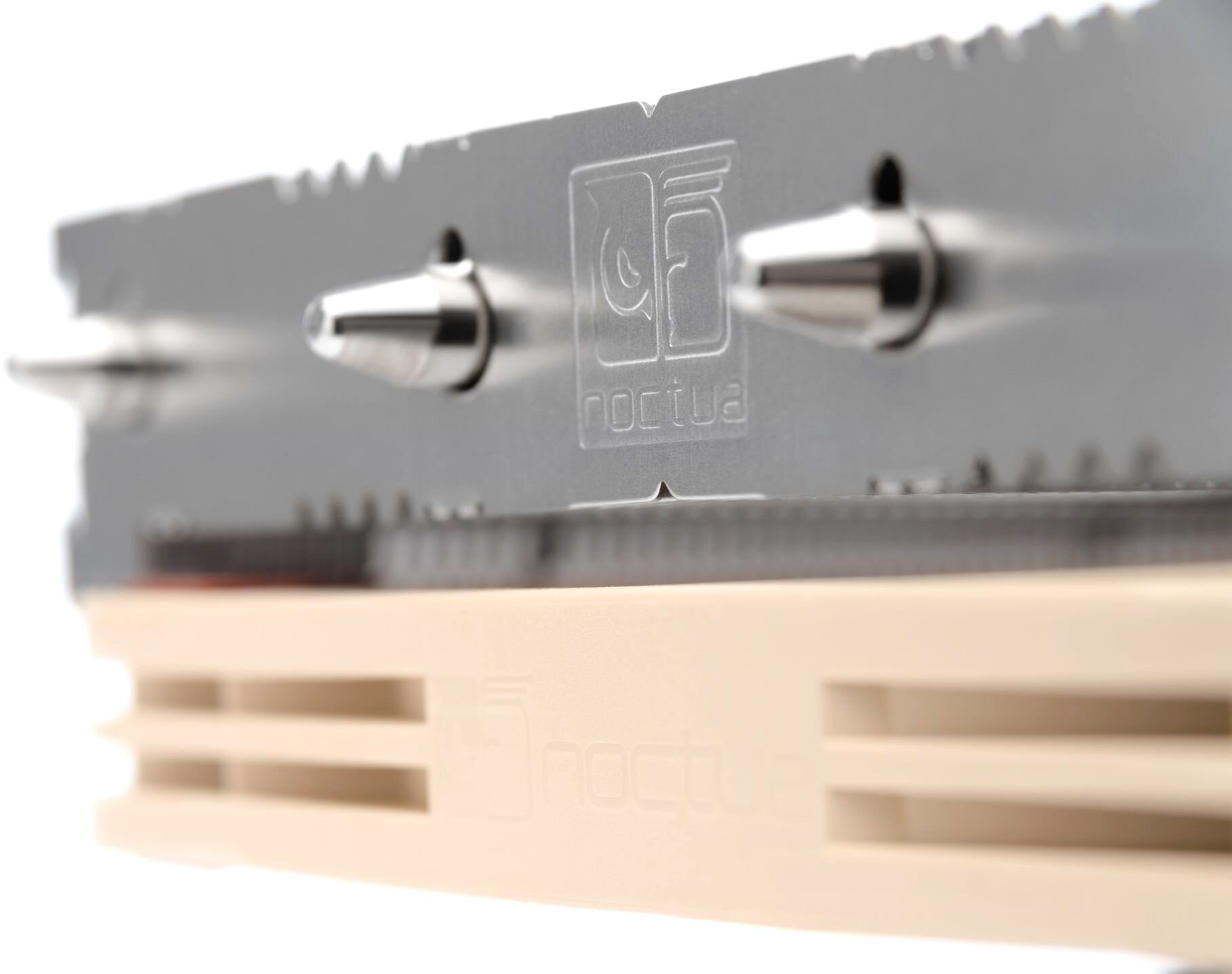 Chlodzenie-NOCTUA-front-pod-katem