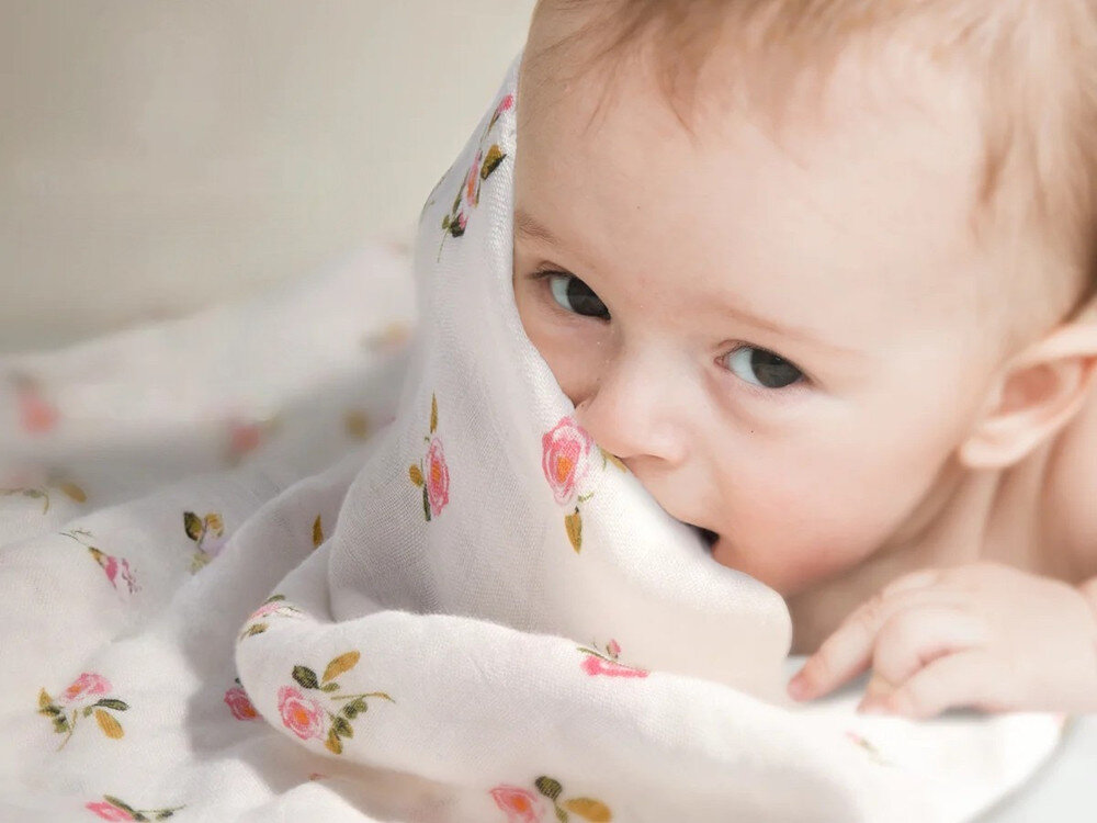 Zestaw otulaczy muślinowych MOMCOZY SJ003-Z200NB-B (4 szt.) miękkość i oddychalność  z 70% wiskozy bambusowej i 30% bawełny do 3 razy większą niż czysta bawełna Oddychająca tkanina muślinowa 