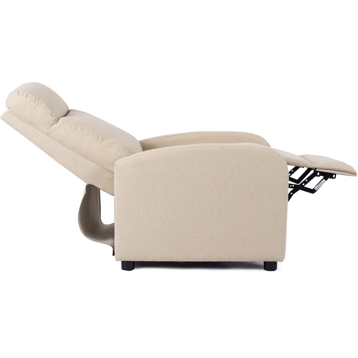 Fotel z odchylonym oparciem