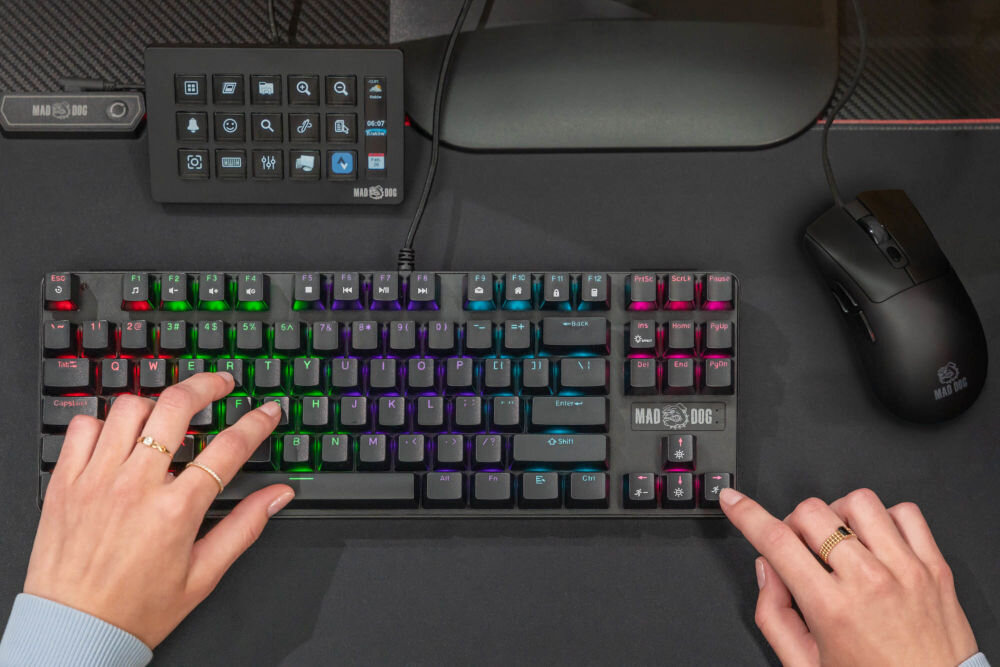 Klawiatura MAD DOG GK510K Outemu Red Czarny widok z góry aktywne podświetlenie rgb blokada klawisza windows bez przerw w grze