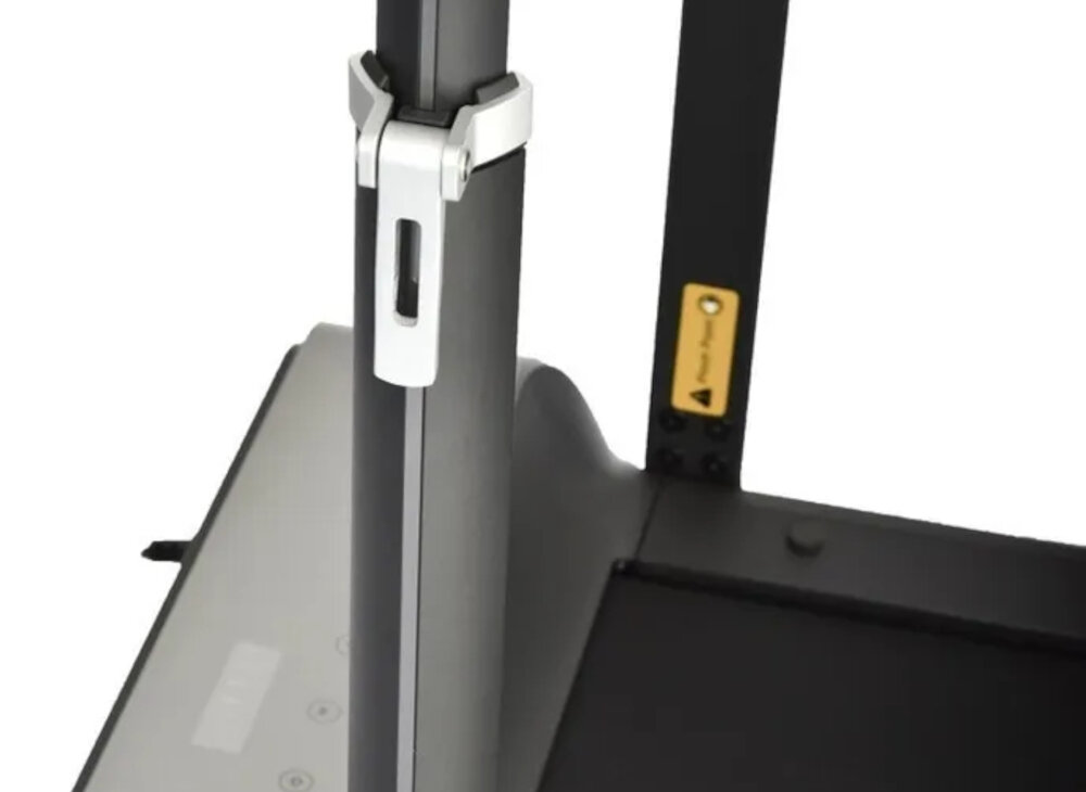 Bieżnia elektryczna KINGSMITH WalkingPad R1 Pro teleskopowa poręcz ustawiona pionowo prędkość do 10 km/h w pozycji poziomej do 6 km/h