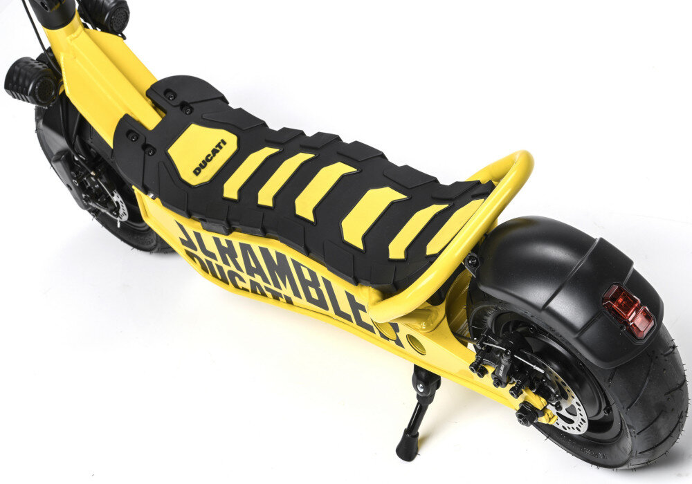 Hulajnoga elektryczna DUCATI CROSS-E akumulator wyswietlacz rama