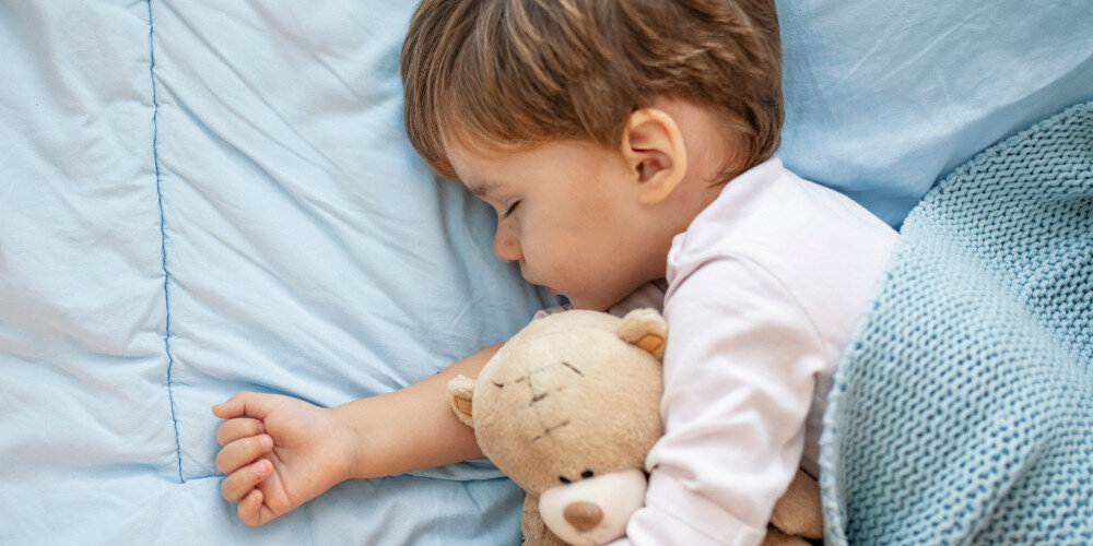 Pralka CANDY AI BS 49B9-S Wyjątkowo cicha AI Silent Motion mniejsze wibranie praca w nocy 72 dB