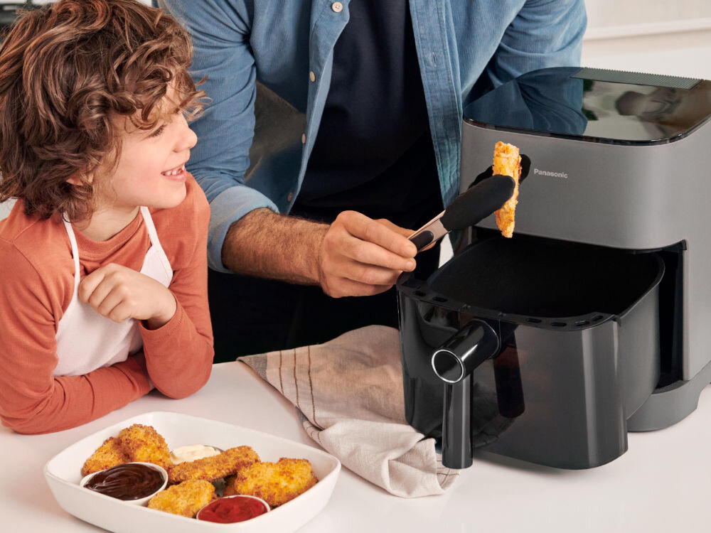 Frytkownica beztłuszczowa PANASONIC NF-CC500SXE Air Fryer teflonowa płyta