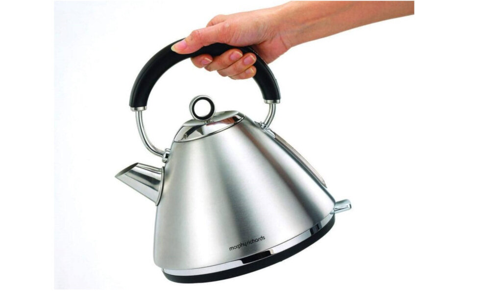 Czajnik MORPHY RICHARDS 102104 Czarny 