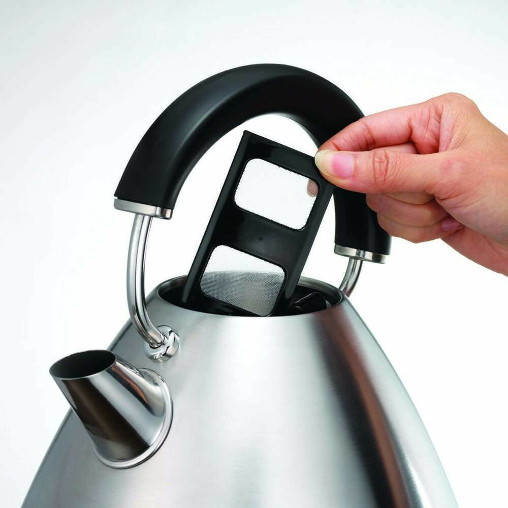 Czajnik MORPHY RICHARDS 102104 Czarny  