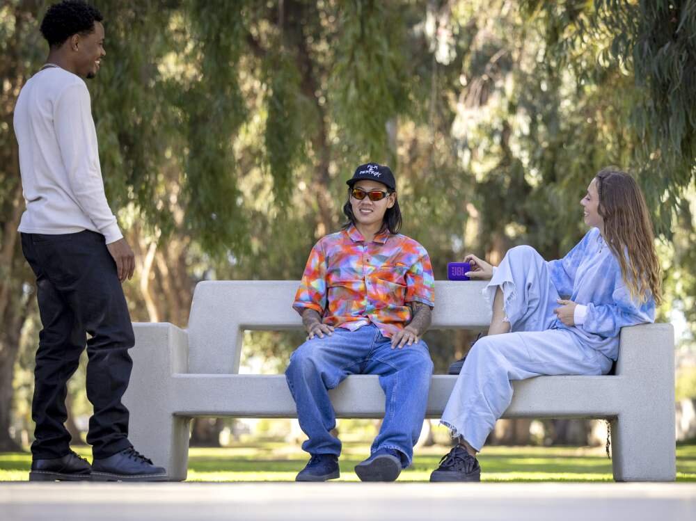 Głośnik mobilny JBL Go4 przenoszenie kolorystyka uchwyt