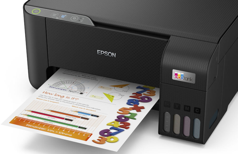 Urządzenie wielofunkcyjne EPSON EcoTank L3230 Druk w kolorze prezentacja urządzenia od przodu pod kątem na białym tle z wydrukowaną kartką wydajność atramentu wydłużenie czasu pracy
