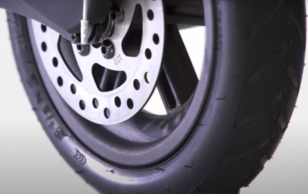 Hulajnoga elektryczna INDIANA ES700 Czarny hamulec bezpieczenstwo oswiatlenie