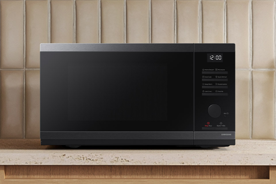 Mikrofalówka Samsung MS23DG4504AGE2 w kolorze czarnym dostępna w sklepach Media Expert