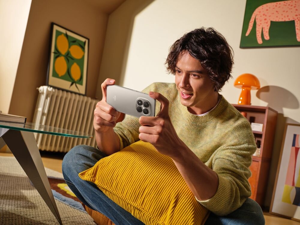 Smartfon XIAOMI Redmi Note 15 Pro 5G  płaski wyświetlacz o przekątnej 6,83 cala 