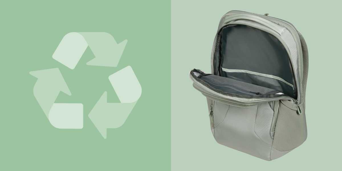 Plecak na laptopa SAMSONITE Guardit Classy 2.0 15.6 cali Szałwiowy Widok z góry na otwartą komorę główną plecaka obok symbolu recyklingu sugerującego ekologiczne materiały.