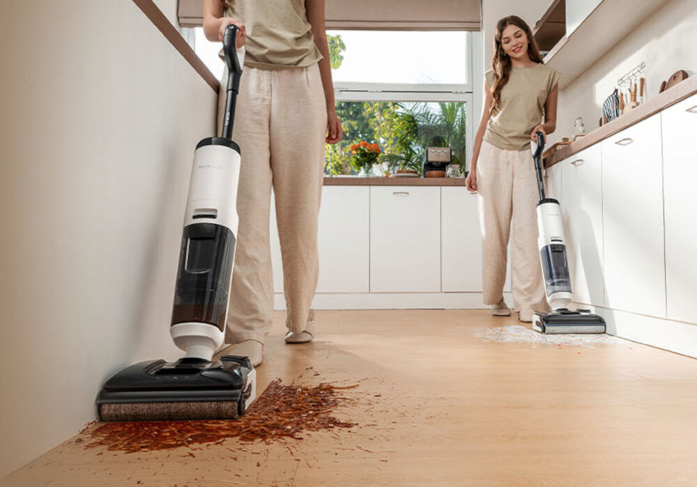 Odkurzacz TINECO Floor One S5 Max Dokładne czyszczenie krawędzi Dwustronny system czyszczenia przy listwach przy ścianach