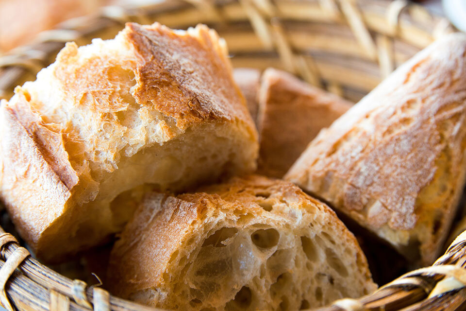 Pieczywo rozmrażana w kuchence mikrofalowej odzyska świeżość