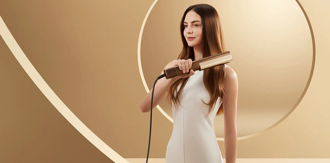 Prostownica DREAME Aero Straight Golden AMA10A 160 stopni zdjęcie lifestyle Suszy i prostuje 2w1 suszenie, prostowanie i modelowanie włosów  Dynamiczny strumień powietrza zarówno wilgotne, jak i suche pasma
