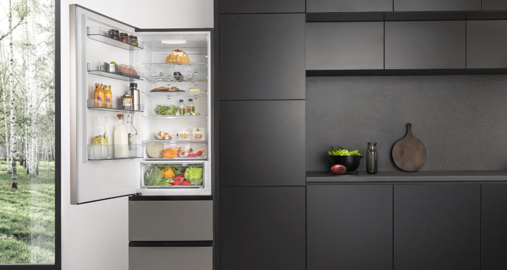 Lodówka HISENSE RM469N4AC pojemność elegancja wygląd design smukła kompletna linia