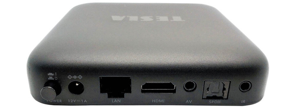 Odtwarzacz multimedialny 4K TESLA MediaBox XA400 4K HDR ostrość kolory, odtwarzacz od tylu na białym tle