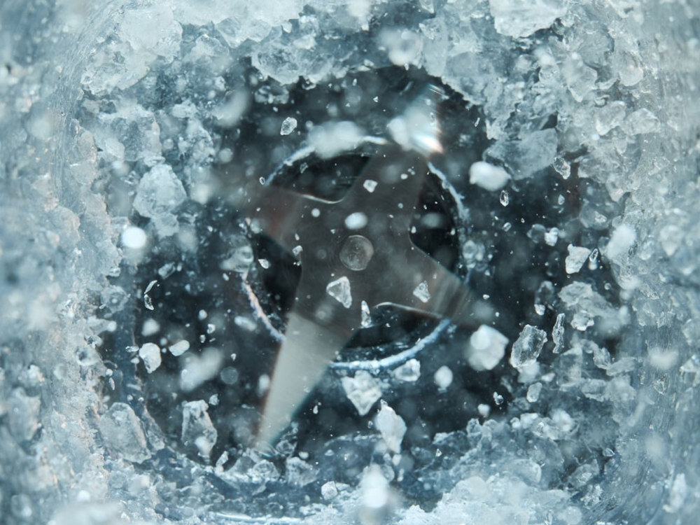 Blender kielichowy KITCHENAID Pure Power Czarny Moc, która ułatwia pracę System blendujący z twardymi składnikami blendowanie orzechów, warzyw korzeniowych czy lodu