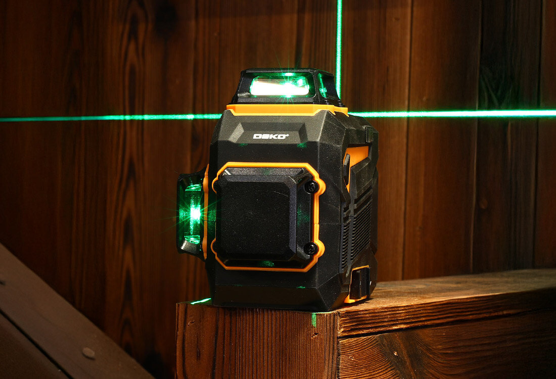 Poziomica laserowa płaszczyznowa 3D DEKO DKLL12PQ1 zielona wiazka lasera zasieg roboczy do 30 metrow do zastosowan profesjonalnych i domowych