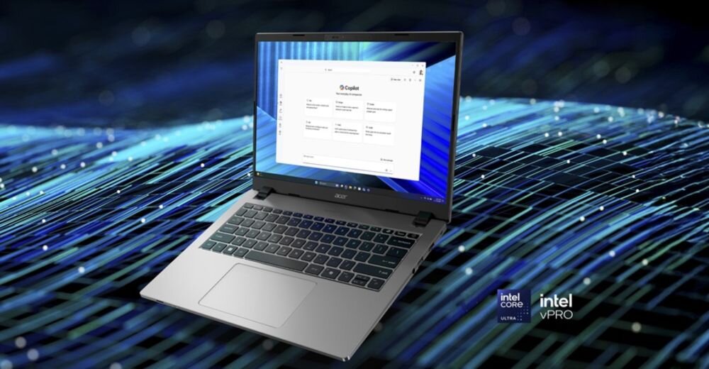 Laptop ACER Aspire wyświetla stronę internetową podczas pracy biurowej w przestrzeni co-workingowej przy stoliku  