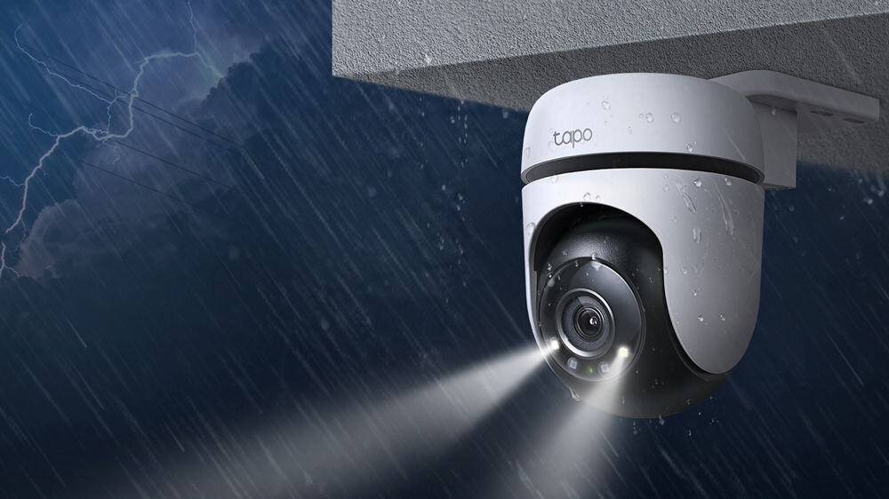 Kamera TAPO C510W nagranie własnego dźwięku, intensywne i regulowane światło