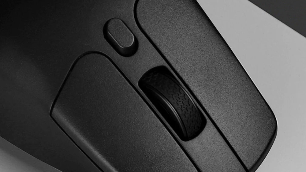 KEYCHRON M6 przełączniki Huano Silent Micro Switch 20 milionów kliknięć problem podwójnego kliknięcia - zbliżenie na klawisze