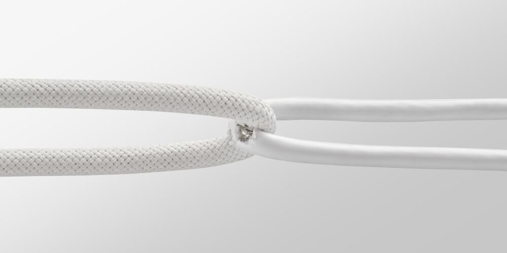 CELLULARLINE WIRPADMAGQI25W Wbudowany przewód wtyczką USB-C długości 100 cm Standard USB-C 25 W. kabel odporny na pęknięcia - kabel w oplocie bardziej odporny niż ten w zwykłej izolacji