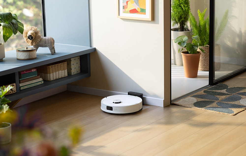 Robot sprzątający ROBOROCK Q10 PF Biały Bez obaw o plątanie włosów Szczotka główna w kształcie litery V z gumy, włosia i grzebienia JawScrapers szczotka boczna z miękką osłoną zbiera włosy i nie dopuszcza do ich zaplątywania