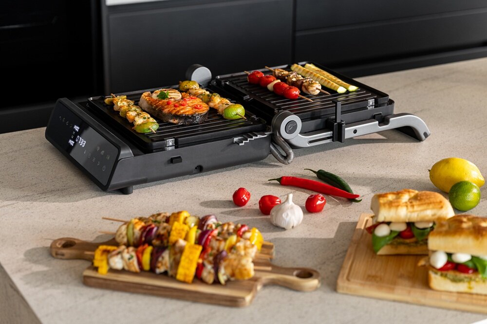 Grill elektryczny HISENSE HCG2000D opiekanie po obu stronach jednocześnie, soczyste składniki, szybkie przygotowanie
