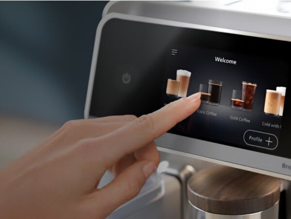 Ekspres do kawy Philips EP8757 posiada duży ekran dotykowy