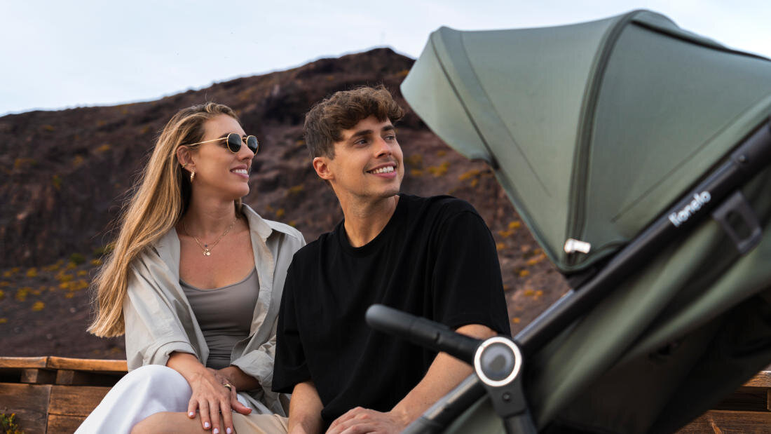 Wózek spacerowy LIONELO Iva Zielony Ochrona w każdych warunkach Budka XXL z dodatkowym panelem filtr UPF50+ okienko wentylacyjne spokój komfort