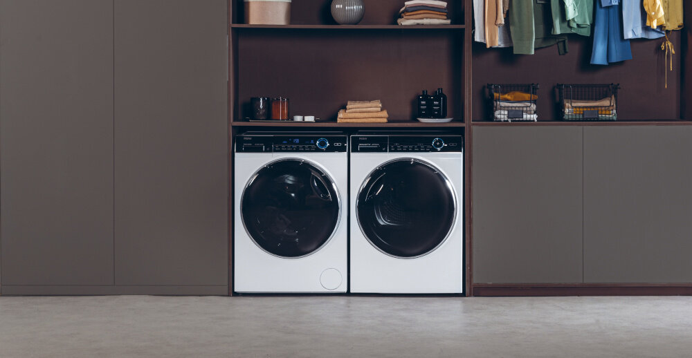 PRALKA HAIER HW90-B14979EU1-S I-PRO 7 PLUS 9KG 1400OBR AI SMART HON ABT REFRESH szybkie odświeżanie koszule płaszcze marynarki świeżość przyjemny zapach eleganckie ubrania Odświeżanie z funkcją Refresh usuwanie kurzu alergenów 20 minut wykorzystanie pary bez użycia detergentów bezpieczny bez uszkodzenia materiału Aplikacja hOn zdalne sterowanie dodatkowe programy różne rodzaje tkanin pranie z systemem antybakteryjnym ABT usuwanie bakterii alergenów roztoczy czyste świeże higieniczne długotrwała świeżość Funkcja Smart Dual Spray silnik Direct Motion długa bezawaryjna praca Kompletny zestaw cykli prania funkcje