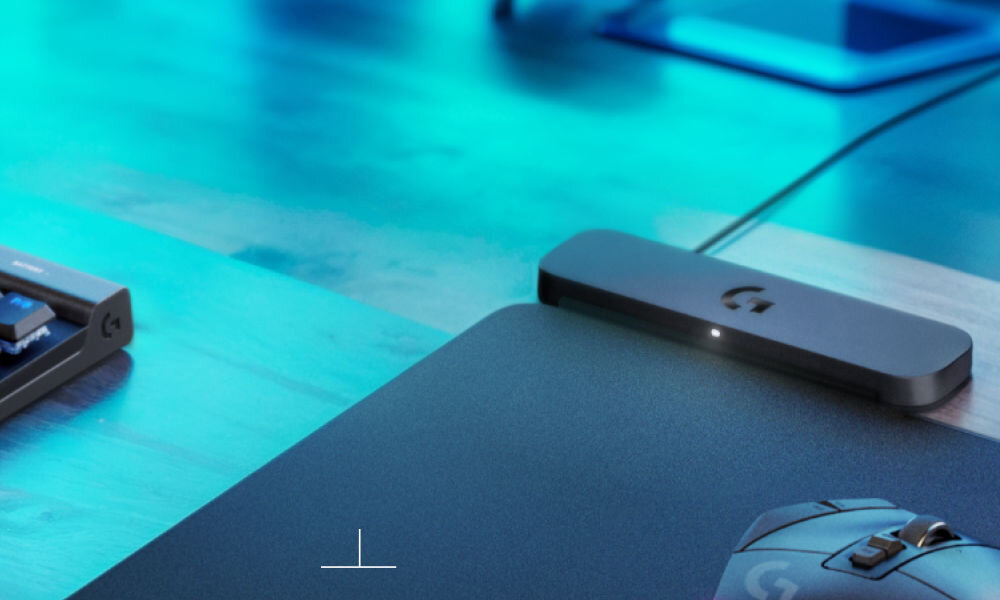 Podkładka LOGITECH Powerplay 2 zbliżenie na moduł sterujący system plug and play prosta konfiguracja