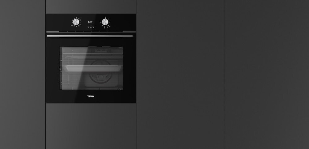 PIEKARNIK TEKA HLB 8408 S BK lifestyle kuchnia zabudowa czarne meble front piekarnik zamknięty panel pokrętła 